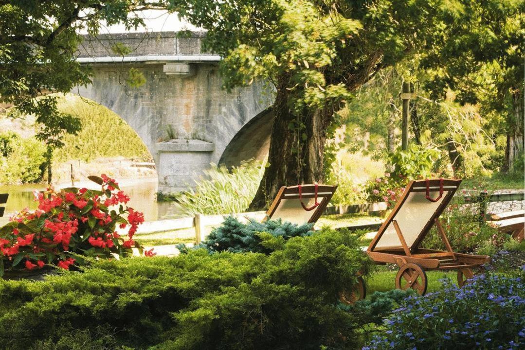 וולואר Logis Auberge De La Riviere מראה חיצוני תמונה