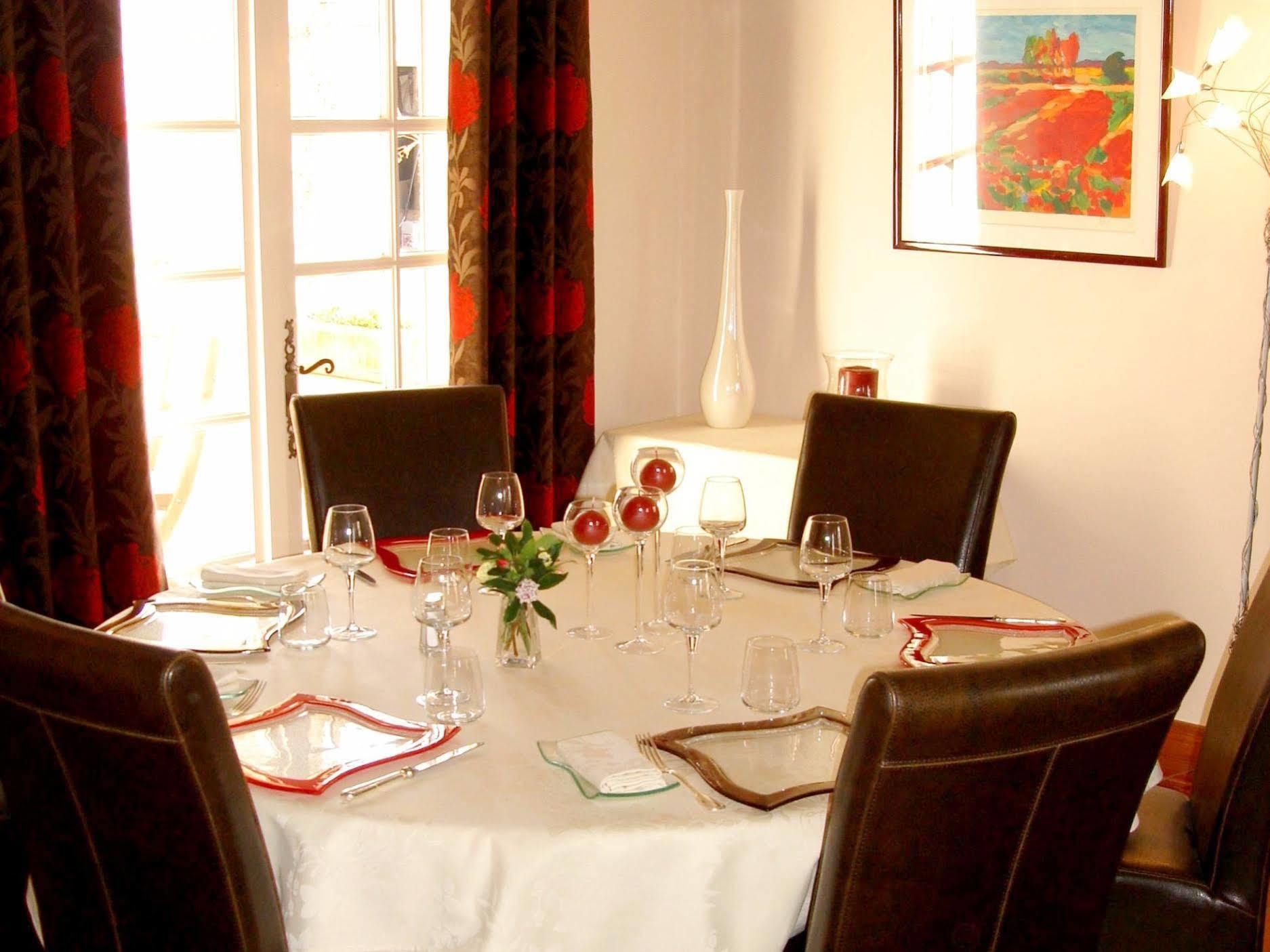 וולואר Logis Auberge De La Riviere מראה חיצוני תמונה