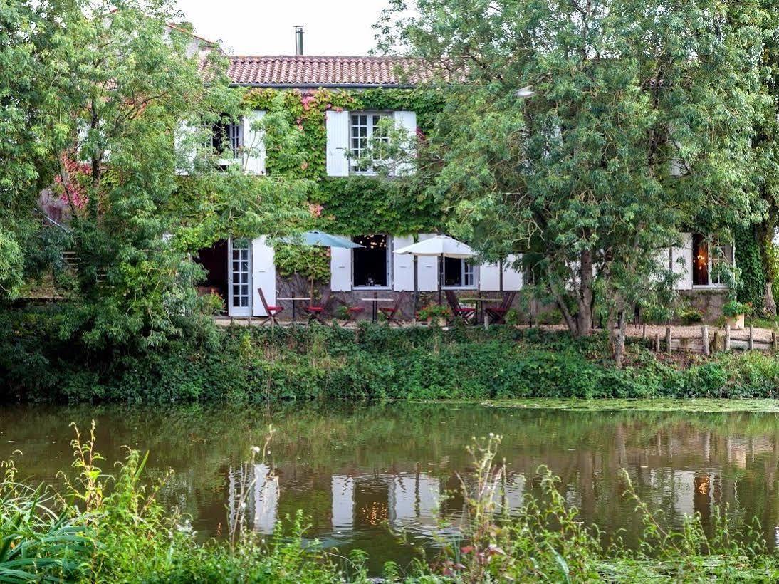 וולואר Logis Auberge De La Riviere מראה חיצוני תמונה